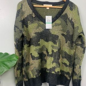 NWT Michael Michael Kors Camo V-Neck Sweater